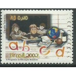 C2451 EDUCAÇÃO BRASILEIRA  CRIANÇA NA ESCOLA - 2002 - 10.513 Mint