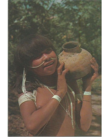 Índia Marúbo do Rio Itui - Amazonas - com Pote de Cerâmica. 12.228