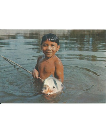 Cocoti , Menino Iaualapiti do Rio Tuatuari, Com Peixe Pacu flechado Por ele. Parque do Xingu 12.244