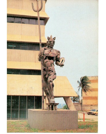 EXU - Escultura da área externa da ECT - Pituba , Salvador - Bahia 16.462