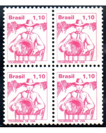 R565 Quadra Colhedora de Uva 25.300 Novo