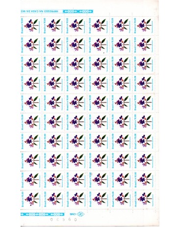 1990 R679 Quaresmeira, Cr$10,00 , folha com 110 selos gomados, com dobra ao meio 27.520
