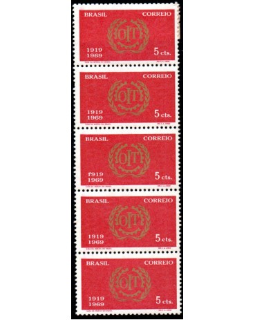 C636 Cinquentenário da O.I.T. 28.066 O Terceiro selo em 1919 tem uma vírgula entre 1 e 9