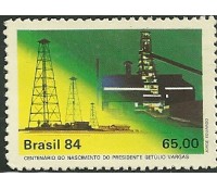 C1384  NASC. DE GETÚLIO VARGAS - PETRÓLEO - M