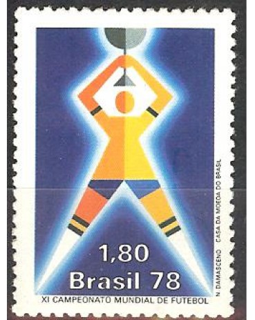 C1032 -  ERGUENDO A TAÇA - MINT 4904 - 1978